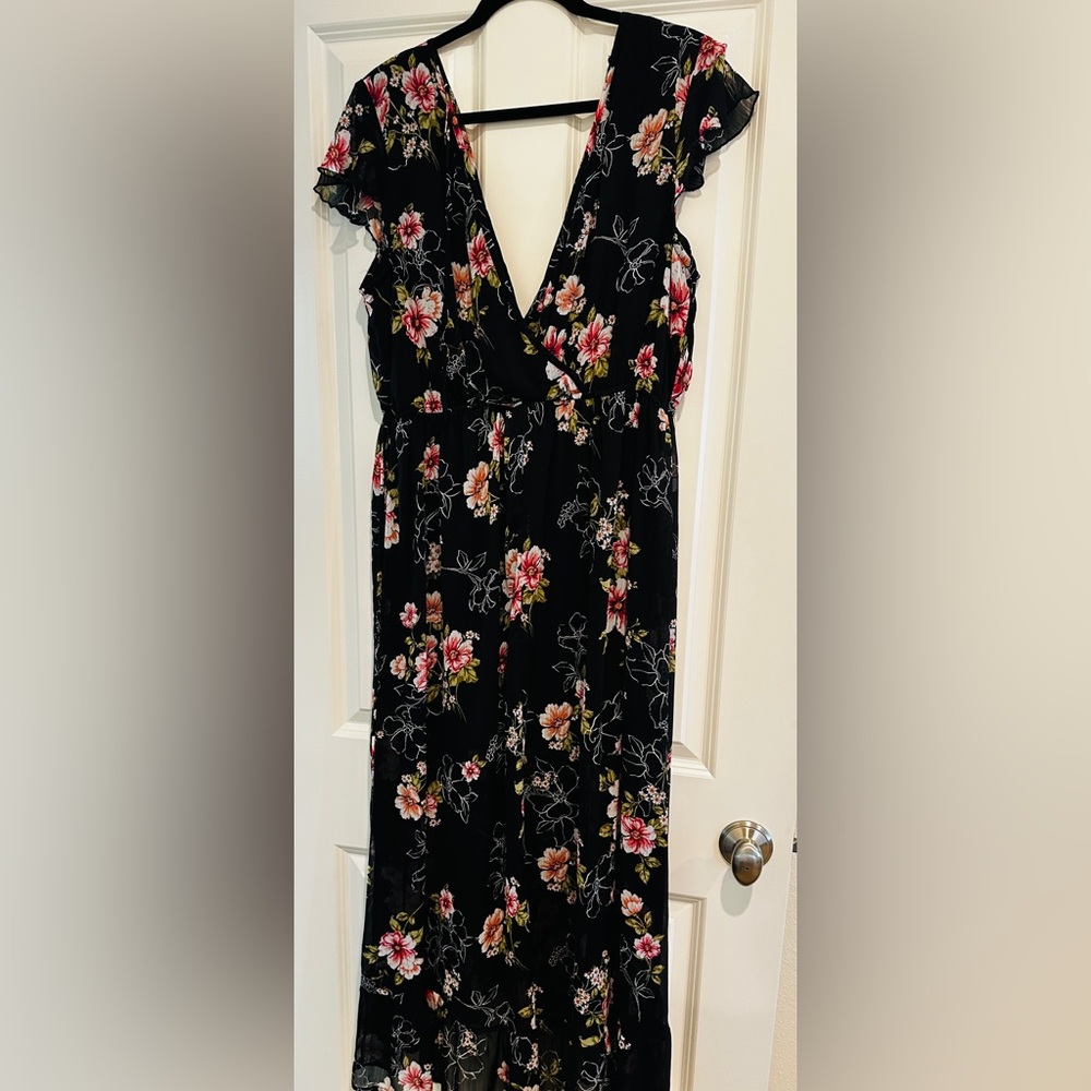 Band of Gypsies Black Maxi Dress with Pink Floral Design - Picture 2 of 4